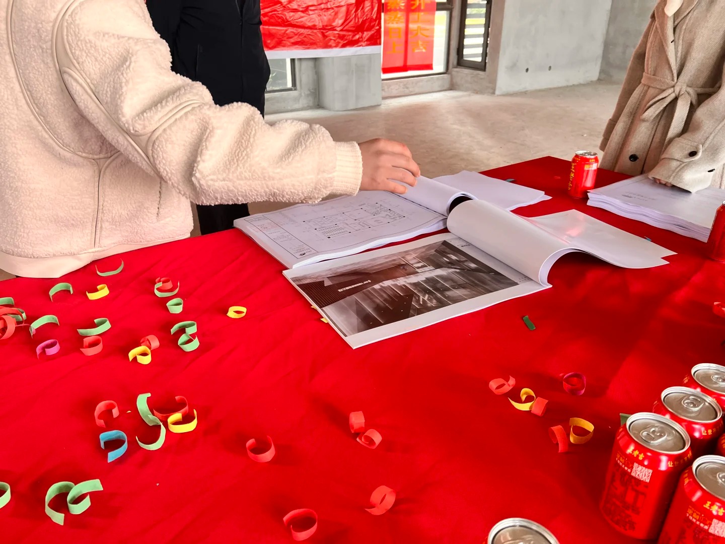 湖北广兴通信科技有限公司武汉分公司办公室装修开工!(图3) 3.jpg